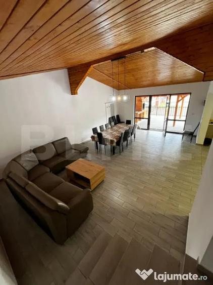 Casă cu 7 camere cu Teren 182 Mp în Beclean