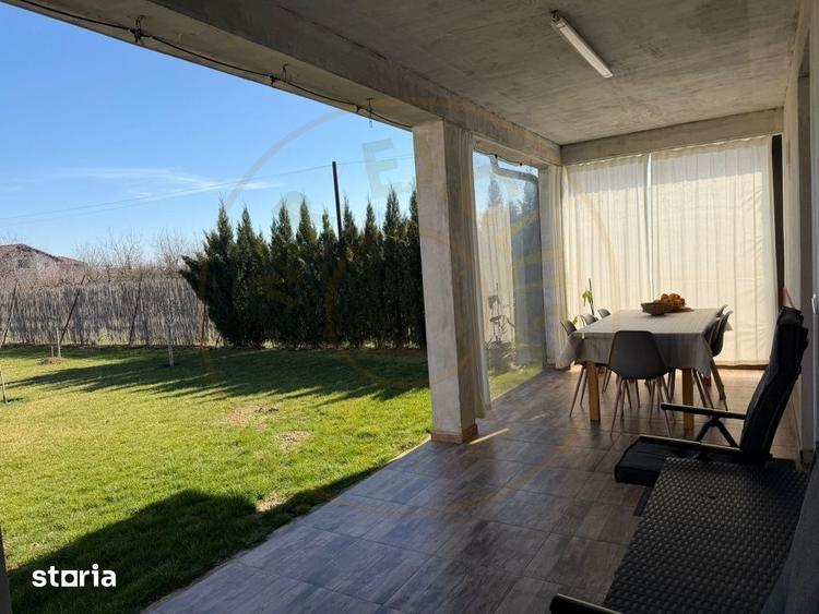 Casă cu 4 camere decomandat cu Teren 835 Mp în Lazuri