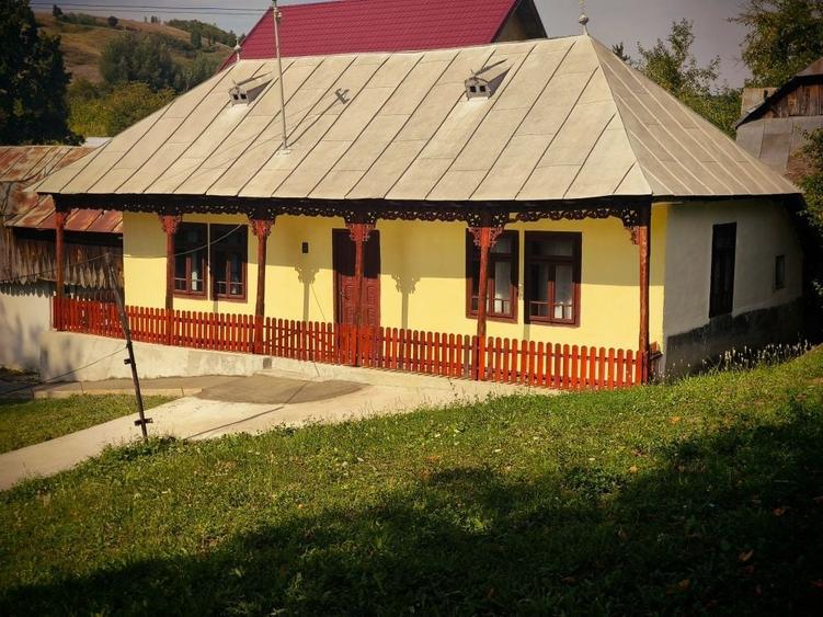 Casă cu 2 camere în Stufu
