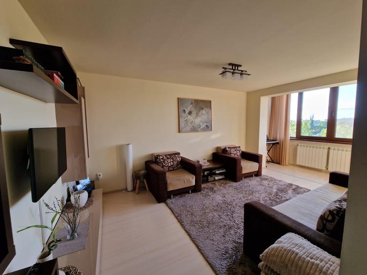 Apartament cu 3 camere decomandat în Tipografilor