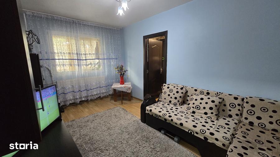 Apartament cu 3 camere în Craiovei