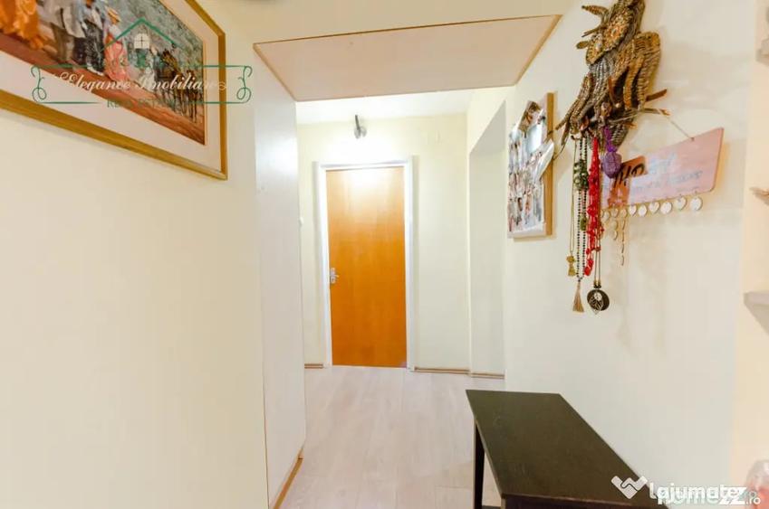 Apartament cu 5 camere decomandat în Fortuna