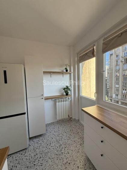 Apartament cu 3 camere, proaspat renovat, ultracentral Bd. Magheru
