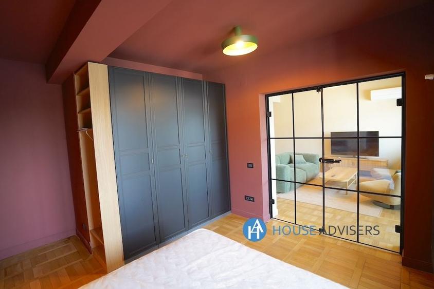 Apartament cu 3 camere, mobilat în Victoriei