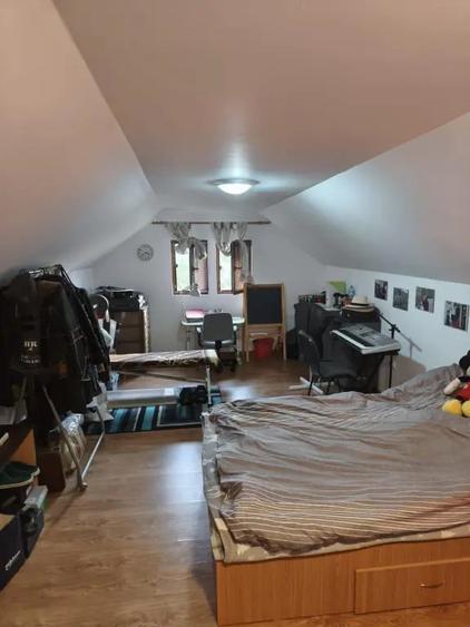 Casă cu 3 camere în Breaza de Sus