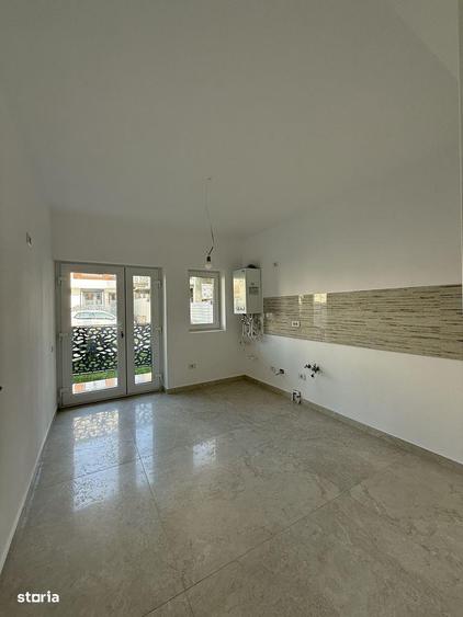 Casă cu 5 camere cu Canalizare în Titan