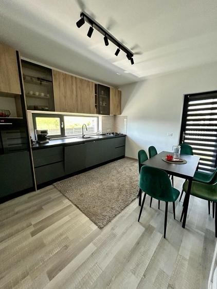 Casă cu 4 camere cu Teren 420 Mp în Miroslava