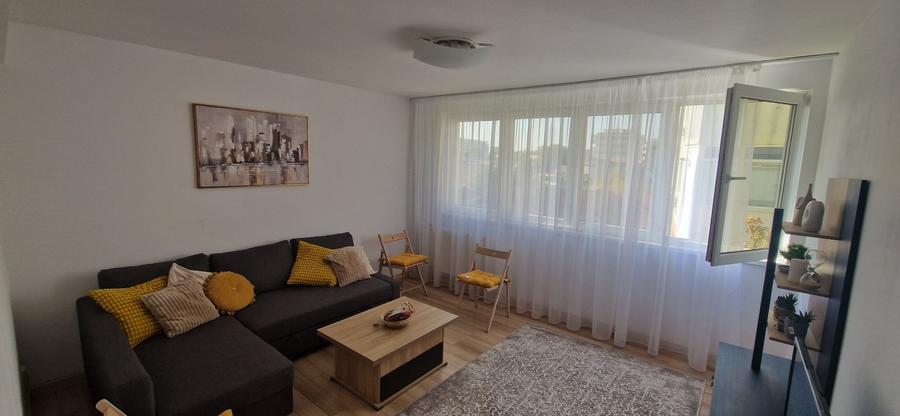 Apartament cu 3 camere decomandat în Unirii