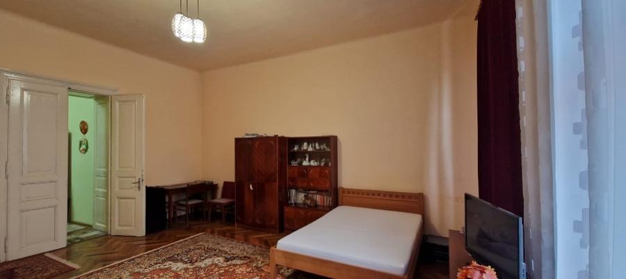 Apartament cu 2 camere decomandat, mobilat în Central