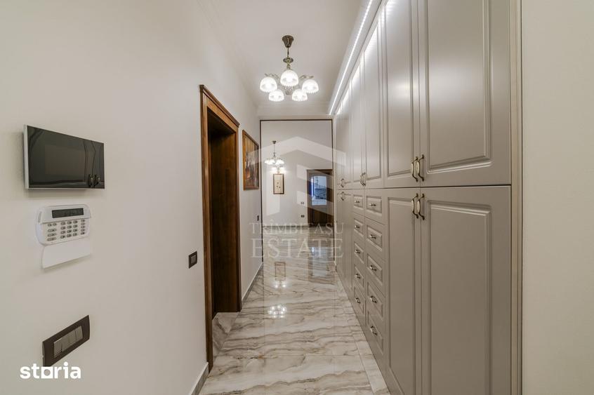 Casă cu 6 camere cu Teren 750 Mp în Giroc