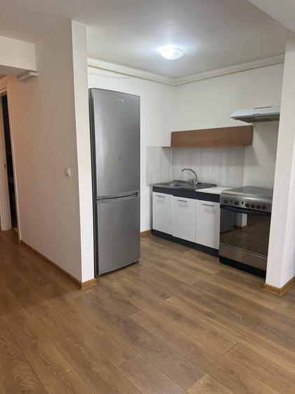 Garsonieră decomandată în Moara