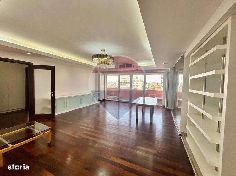 Apartament cu 4 camere în Eminescu