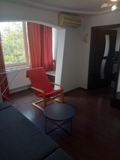 Apartament cu 2 camere semidecomandat în Central