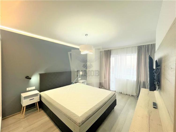 Apartament cu 4 camere decomandat, mobilat în Piața Cluj