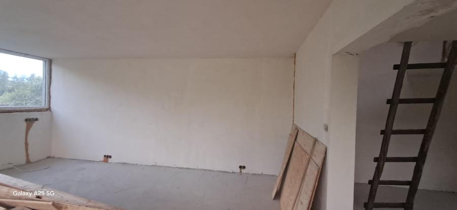 Casă individuală cu 5 camere cu Teren 880 Mp în Sasca Mare