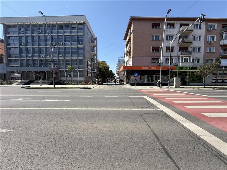 Spațiu comercial, de 98 mp, în Ultracentral