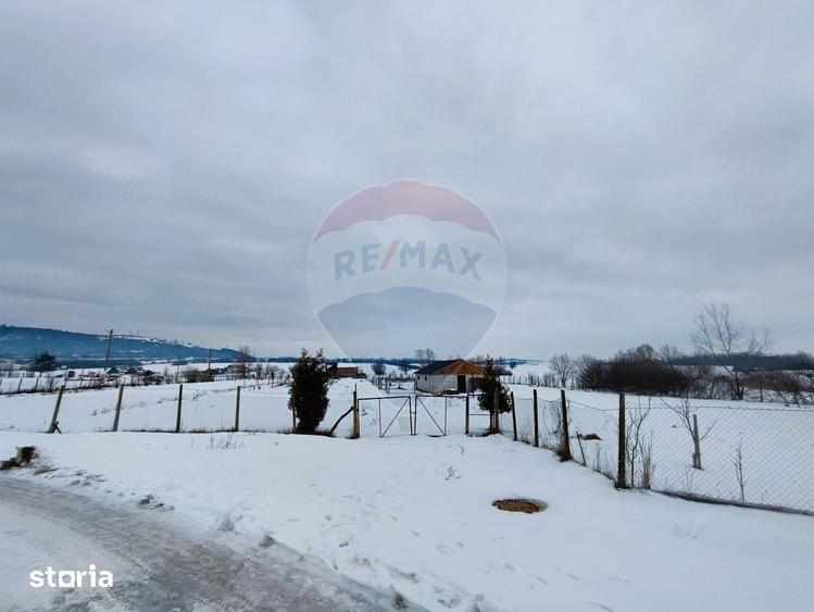 Teren de 9574 mp, în Iacobeni