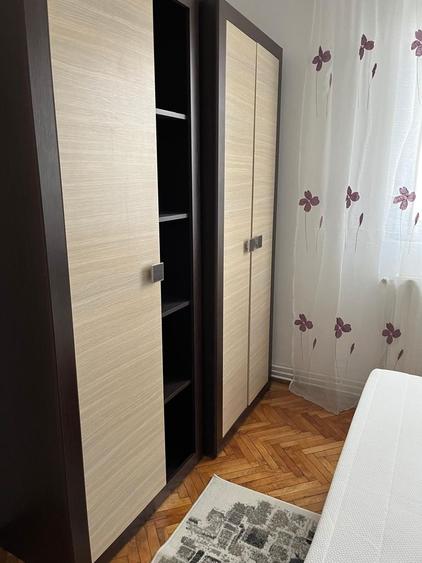 Apartament cu 3 camere semidecomandat, mobilat în Astra