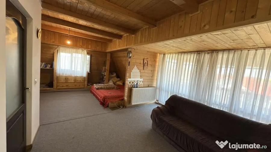 Casă cu 6 camere cu Teren 800 Mp în Central