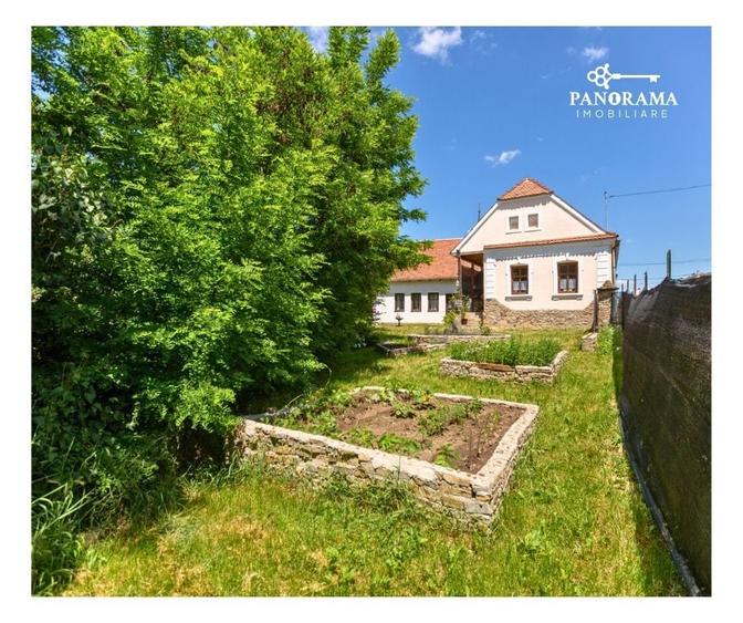 Casă individuală cu 4 camere cu Canalizare în Saschiz