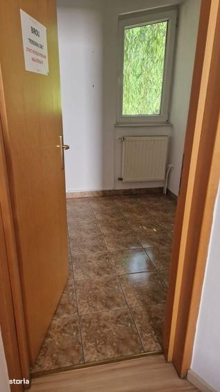 Casă cu 4 camere în Lacul Tei