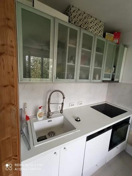 Apartament cu 2 camere semidecomandat, mobilat în 1 Mai