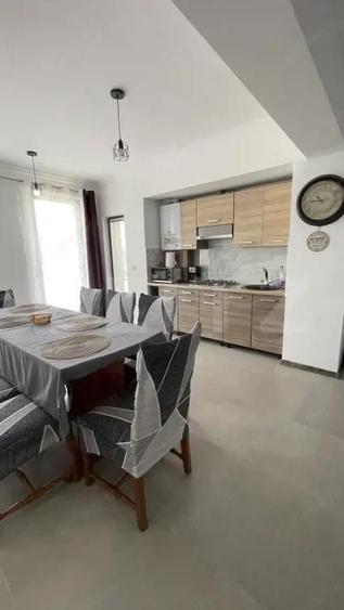 Apartament cu 3 camere semidecomandat în Nord