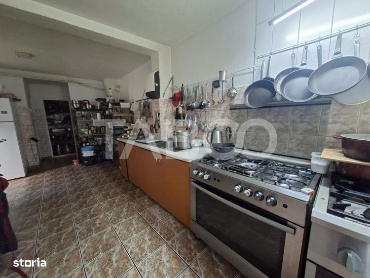 Casă cu 4 camere cu Teren 1091 Mp în Voineasa