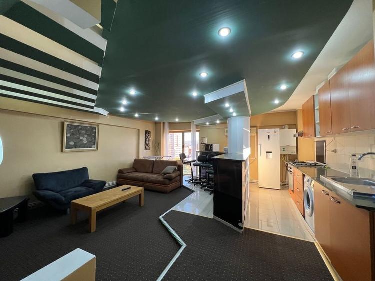 Apartament cu 4 camere semidecomandat în Ultracentral