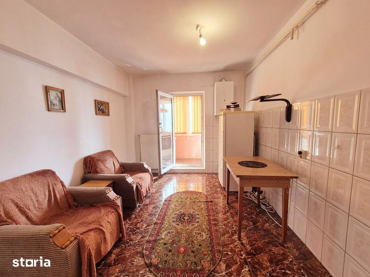 Apartament cu 3 camere decomandat în 1 Mai