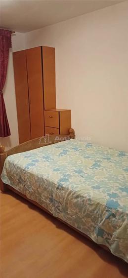 Apartament cu 4 camere decomandat în Bartolomeu