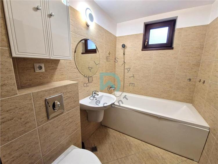 Apartament cu 2 camere decomandat în Tractorul