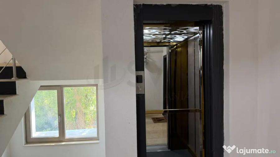 Apartament cu 4 camere semidecomandat în Iancului