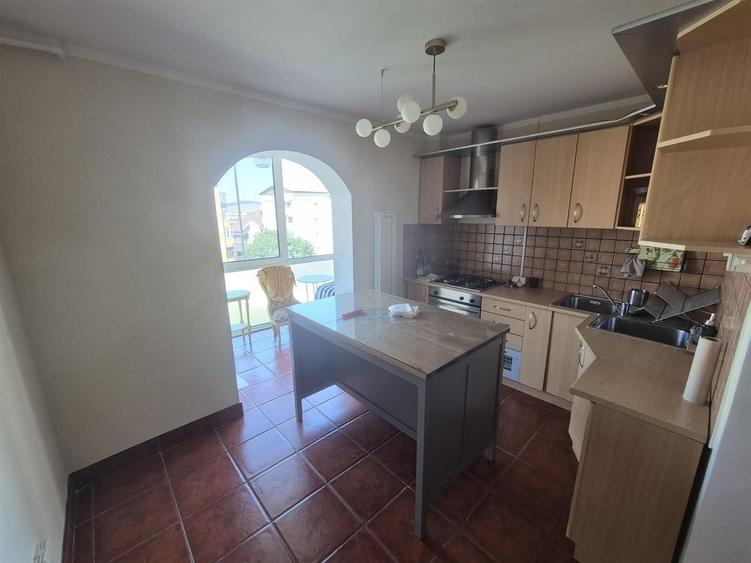 Apartament cu 3 camere în Tolstoi