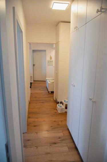 Apartament cu 3 camere decomandat în Exterior Vest