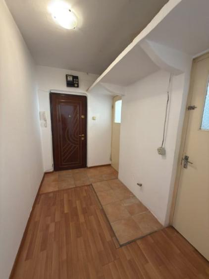 Apartament cu 2 camere semidecomandat în Malu Roșu
