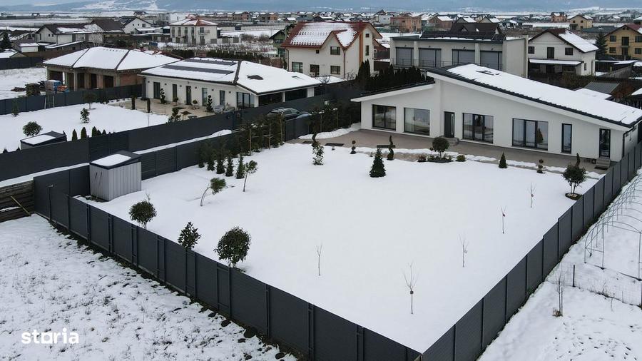 Casă cu 3 camere cu Teren 850 Mp în Cristian