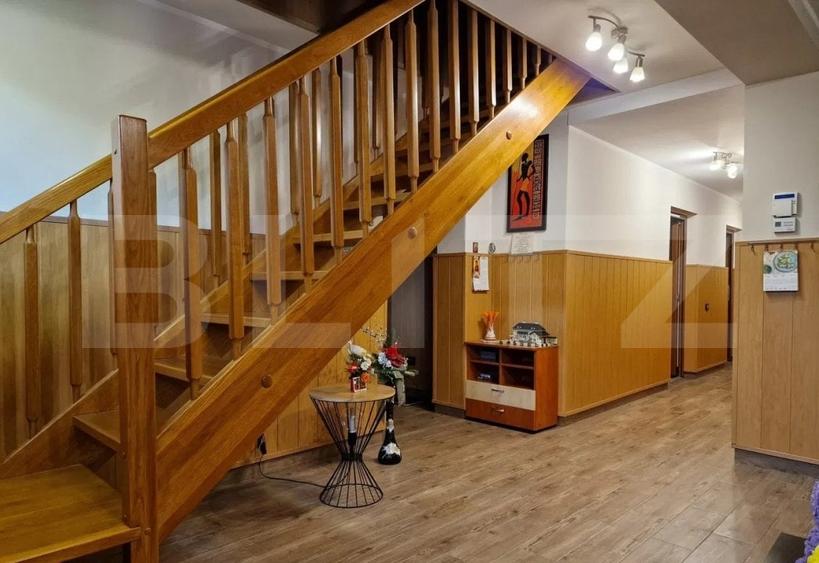 Casă individuală cu 11 camere cu Teren 906 Mp în Brașovul Vechi