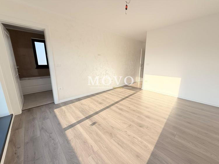 Duplex cu 4 camere cu Teren 250 Mp în Săcălaz