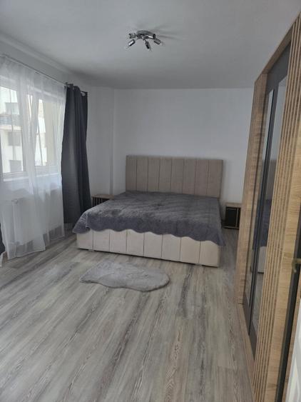 Apartament cu 2 camere semidecomandat în Florești