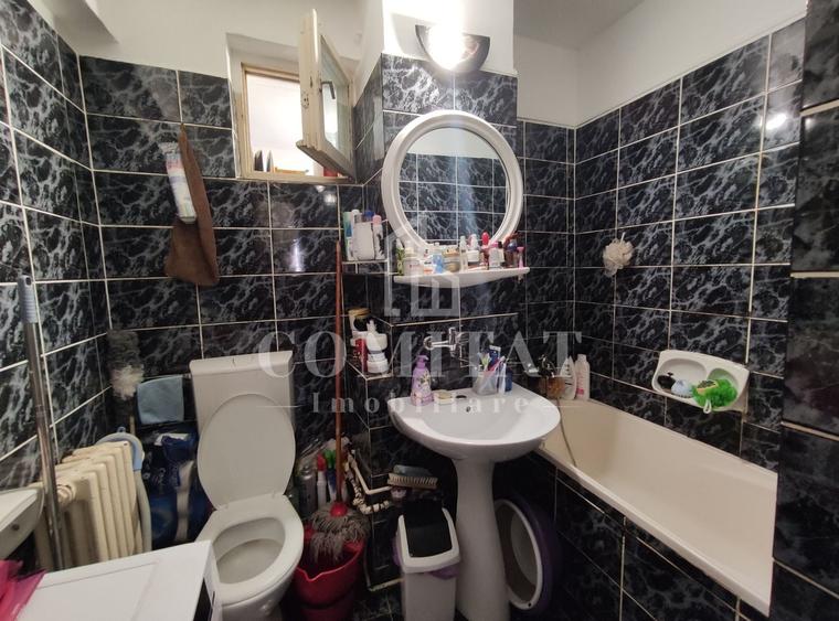 Apartament cu 2 camere decomandat, mobilat în Gruia