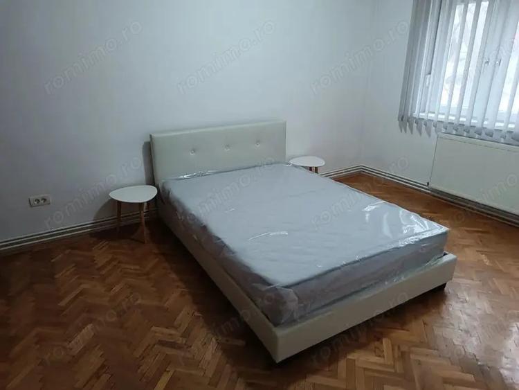 Apartament cu 4 camere semidecomandat în Complex Studențesc