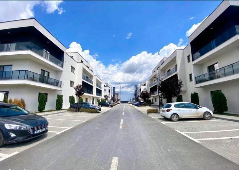 Apartament cu 3 camere semidecomandat, mobilat în Tunari