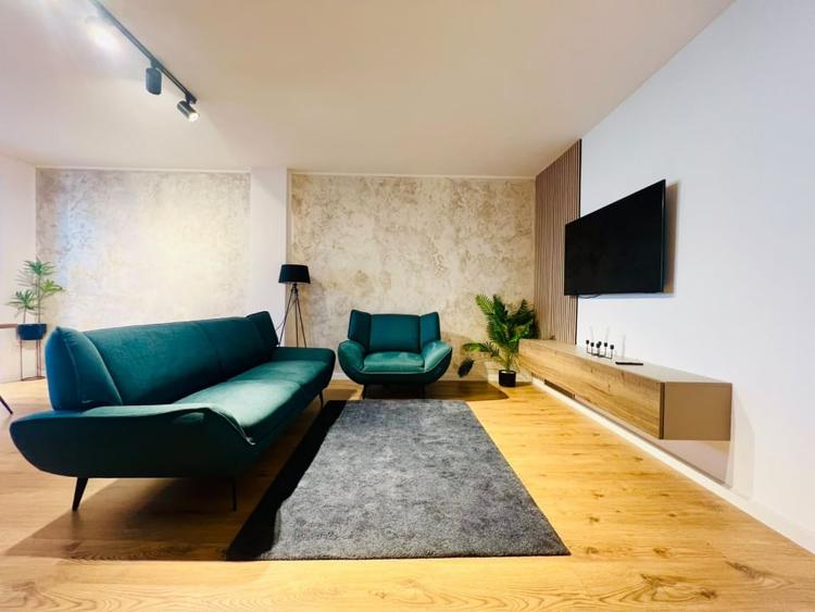Apartament cu 2 camere semidecomandat, mobilat în Pipera