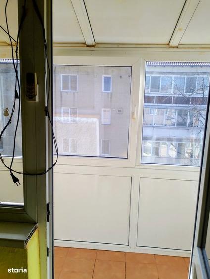 Apartament cu 3 camere semidecomandat în Șagului