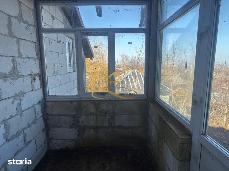 Casă cu 4 camere cu Teren 1239 Mp în Lipova