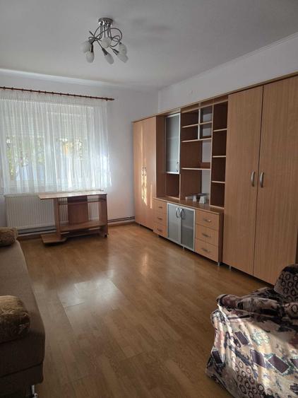 Casă cu 3 camere cu Teren 250 Mp în Grădiște