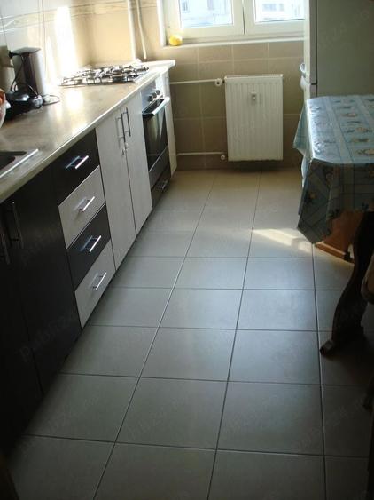 Apartament cu 2 camere decomandat în Dristor
