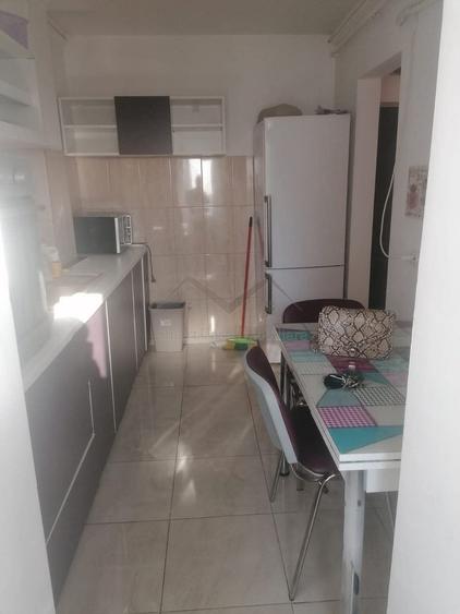 Apartament cu 3 camere decomandat în Bd. Independenței