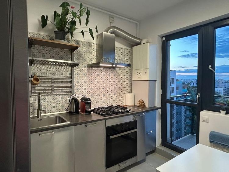 Apartament cu 2 camere decomandat în Parcul Carol